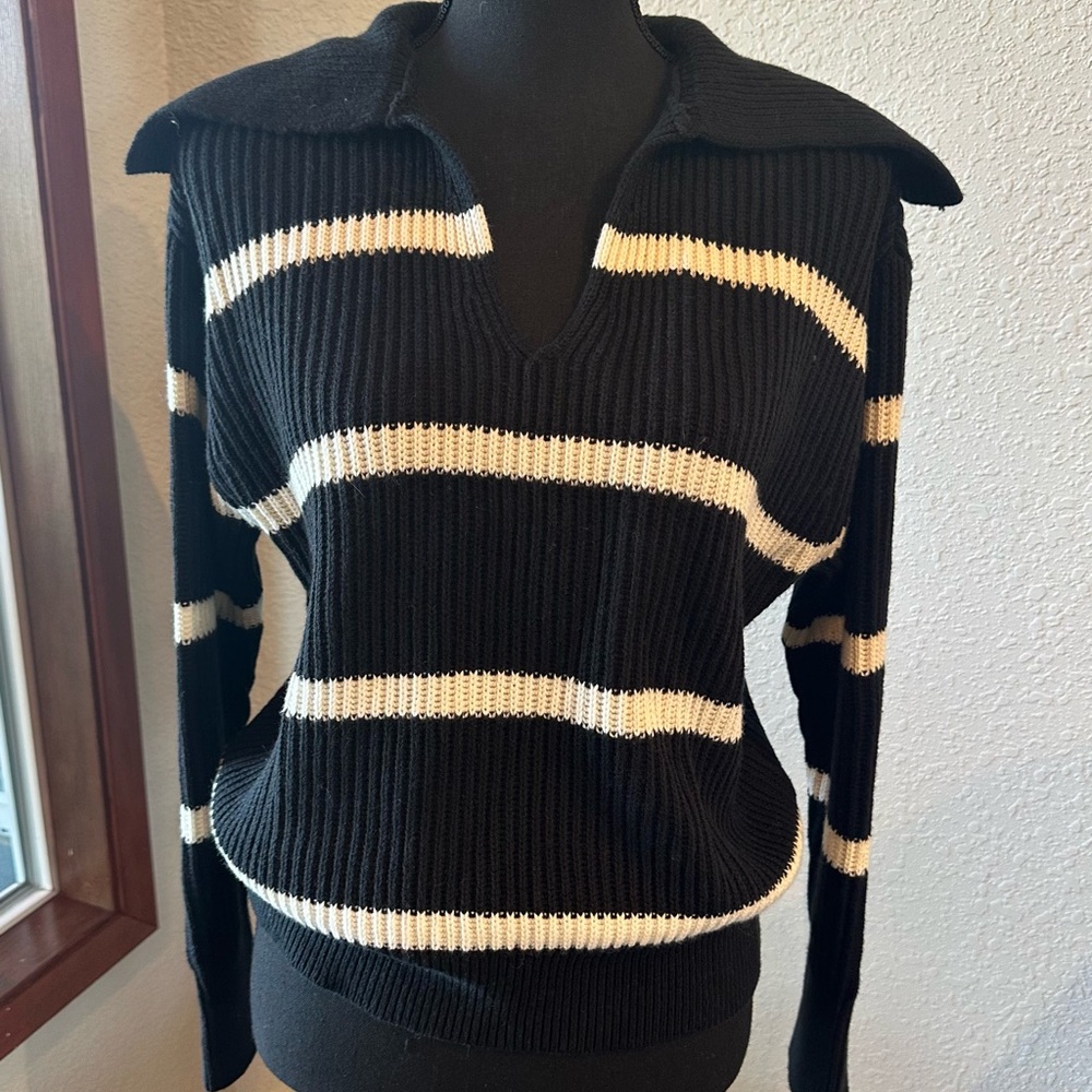 Banana Republic Black and White Cotton Wool Blend Sweater